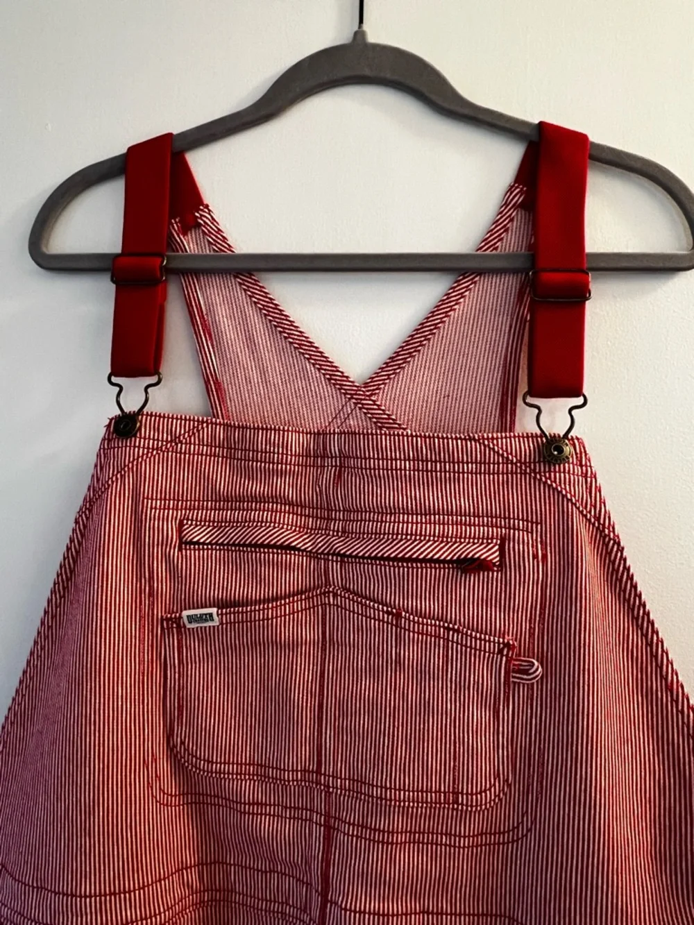 Duluth Trading Co Pink Cotton Overalls with Red Straps - Picture 4 of 6